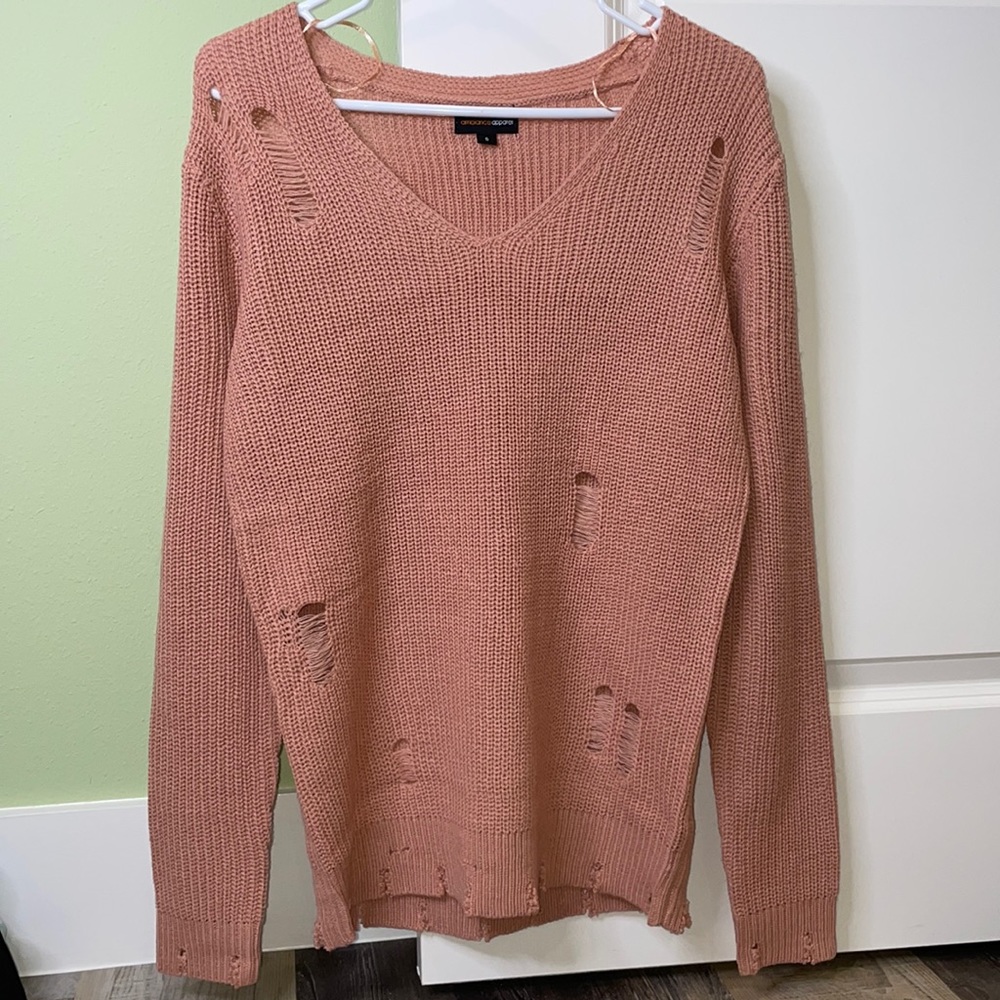 Pink distressed sweater✨
